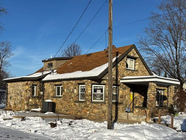 stone-house-free-store